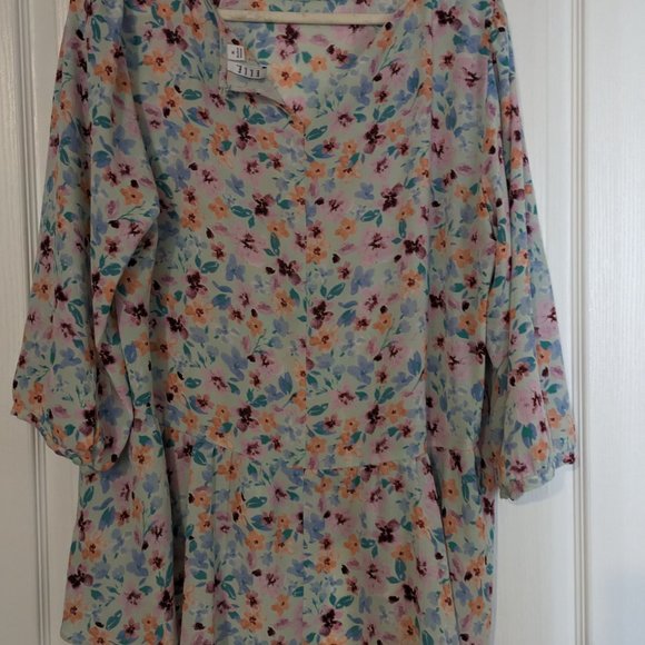 Elle Blouse - Picture 4 of 5